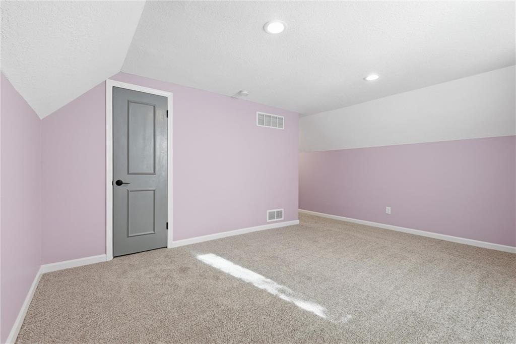 9815 Overbrook Road Leawood, KS 66206 - Photo 32 of 56