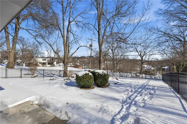 $949,900 | 9815 Overbrook Road, Leawood, KS 66206