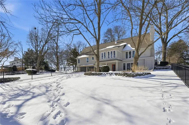 $949,900 | 9815 Overbrook Road, Leawood, KS 66206