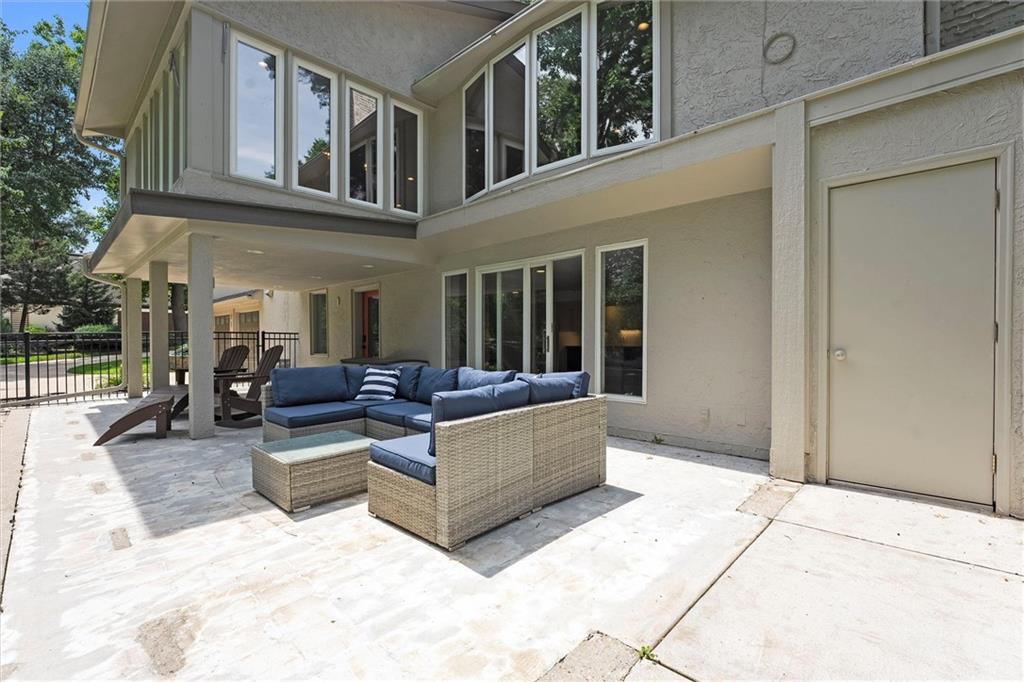 9815 Overbrook Road Leawood, KS 66206 - Photo 40 of 56