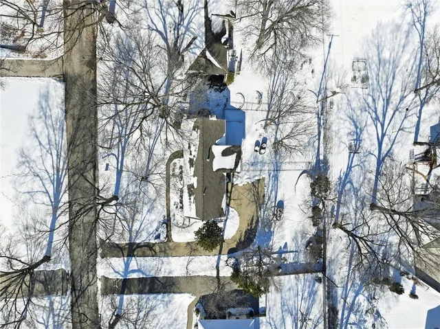 $949,900 | 9815 Overbrook Road, Leawood, KS 66206