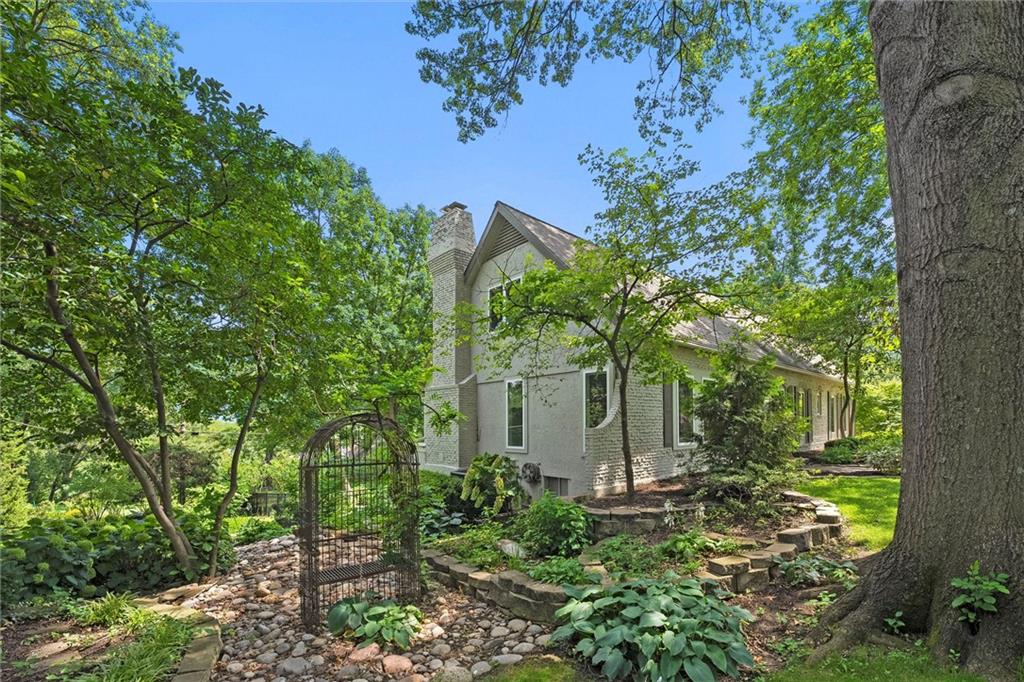 9815 Overbrook Road Leawood, KS 66206 - Photo 48 of 56