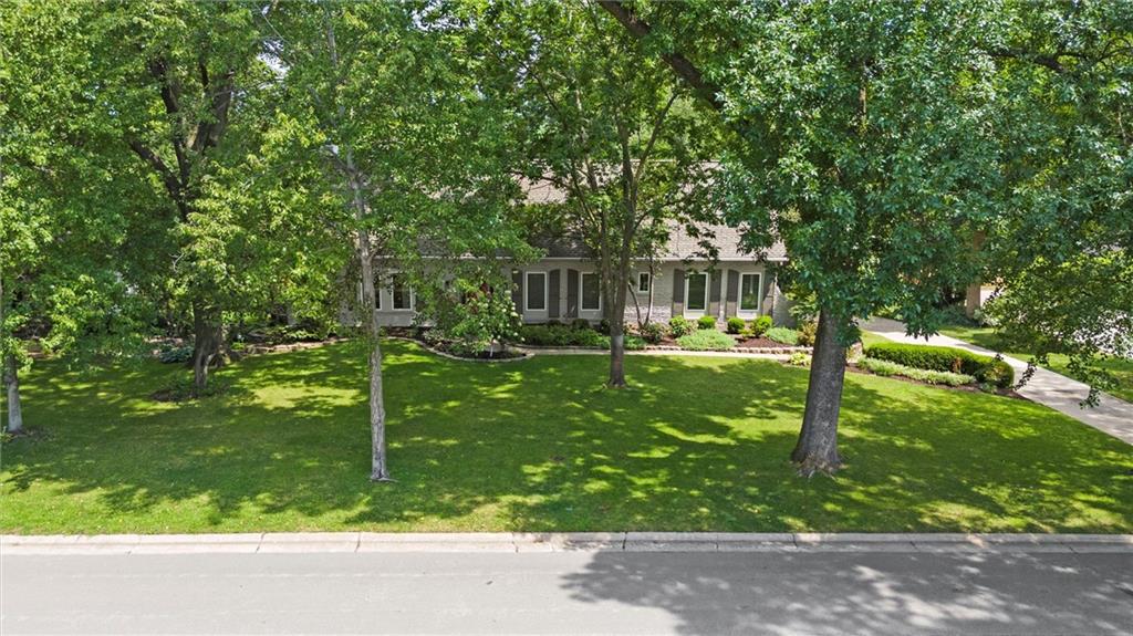 9815 Overbrook Road Leawood, KS 66206 - Photo 49 of 56