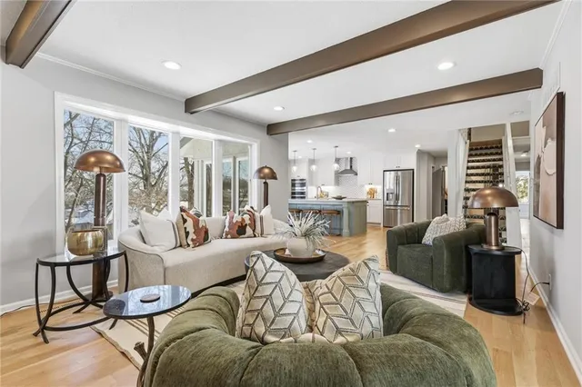 $949,900 | 9815 Overbrook Road, Leawood, KS 66206