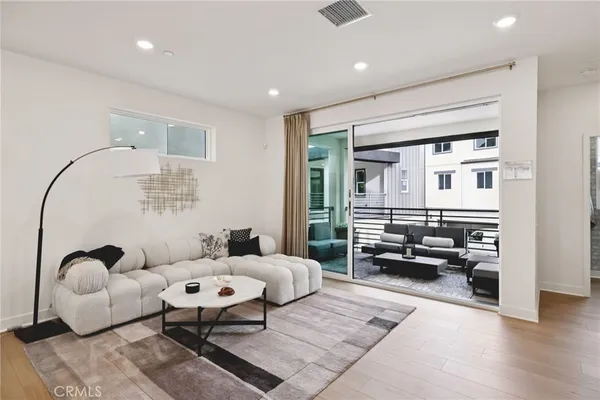 $985,990 | 1692 Constellation Drive, San Pedro, CA 90732