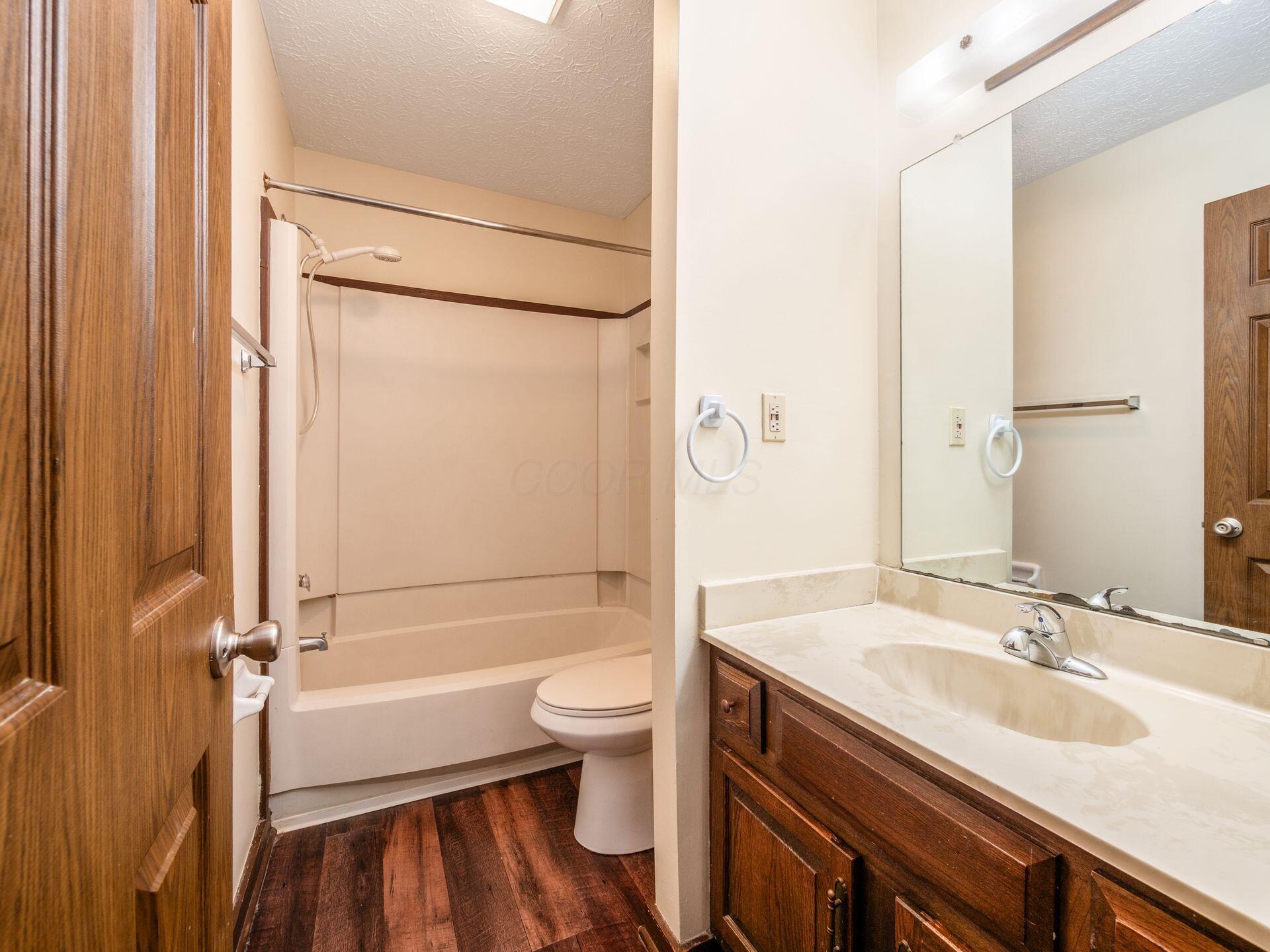 424 Edinburgh Road Dublin, OH 43017 - Photo 13 of 25