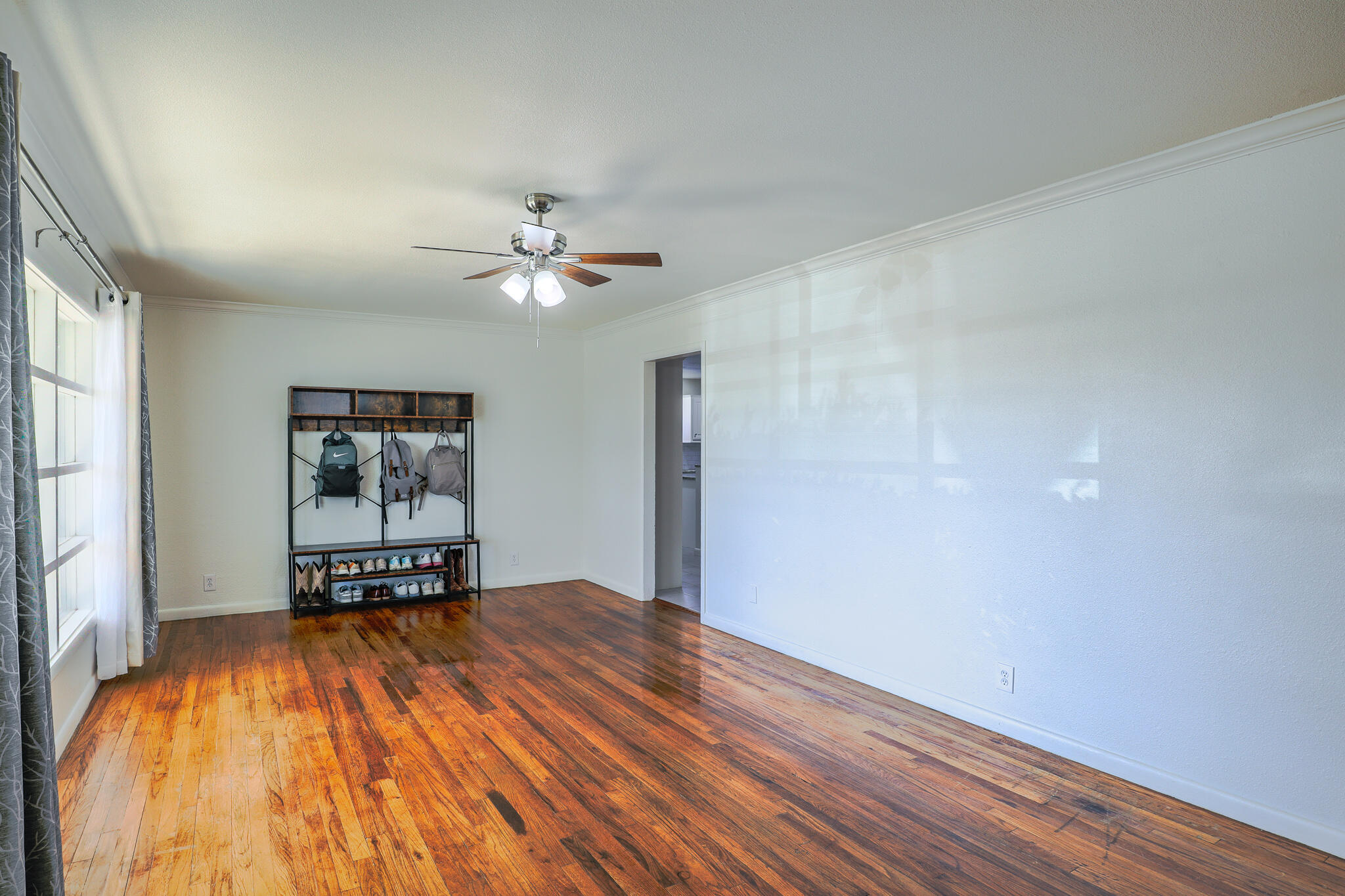 3108 46th Street Lubbock, TX 79413 - Photo 3 of 28 Entry Way