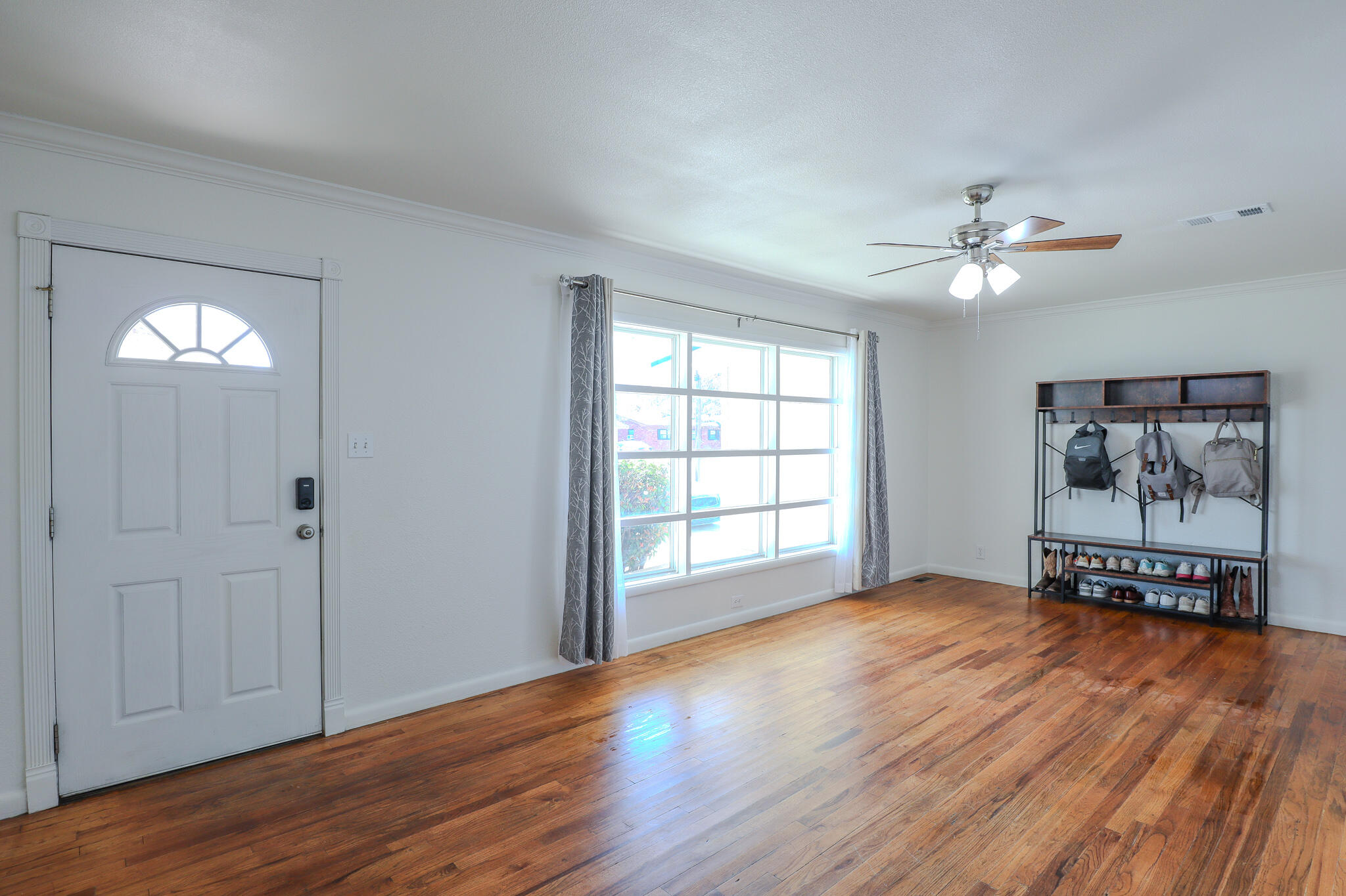 3108 46th Street Lubbock, TX 79413 - Photo 4 of 28 Entry Way