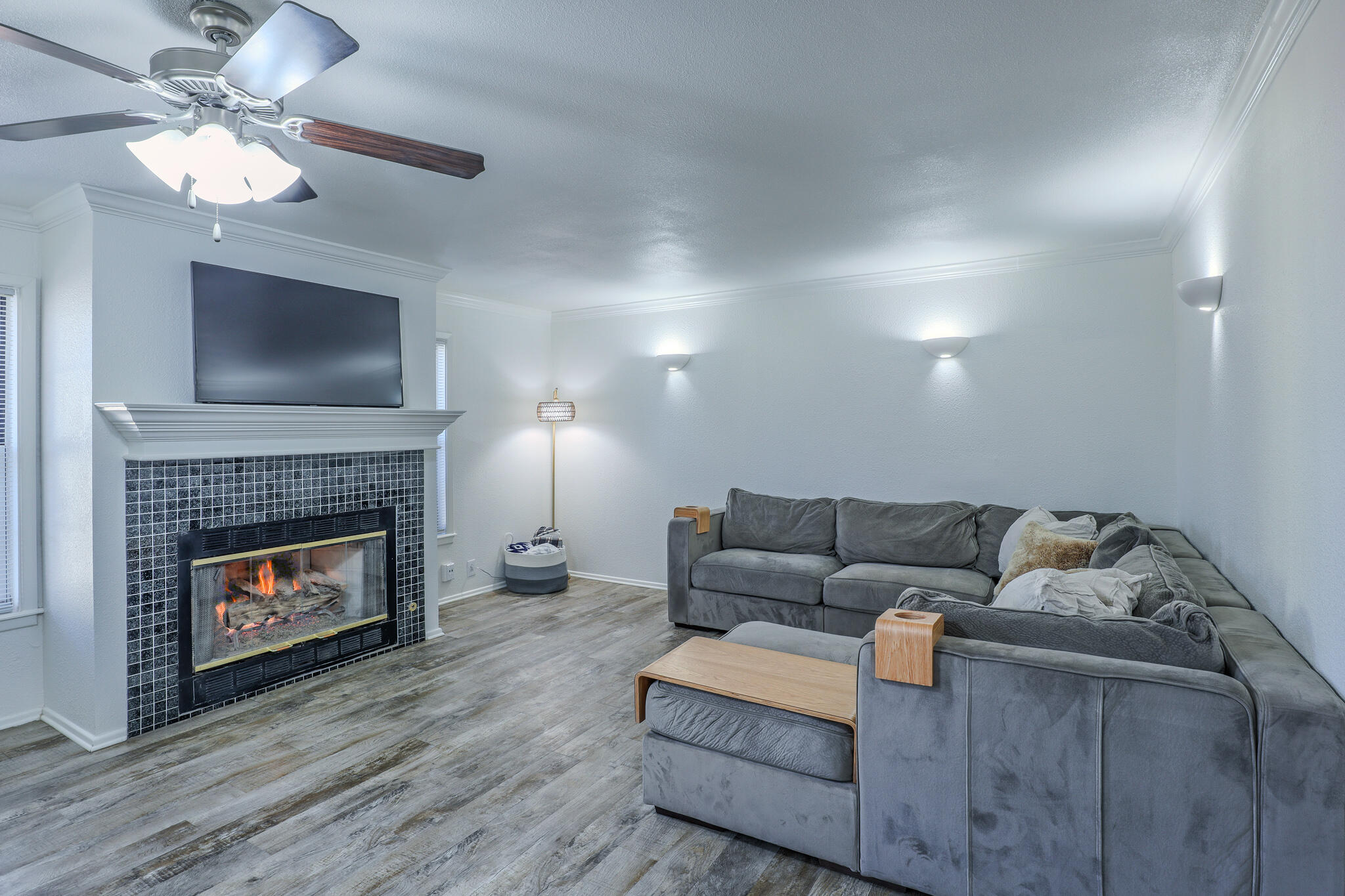 3108 46th Street Lubbock, TX 79413 - Photo 9 of 28 Living Room
