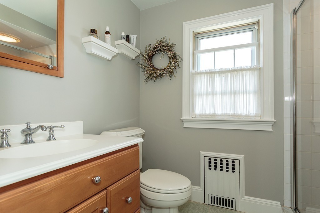 27 Elizabeth Road Belmont, MA 02478 - Photo 11 of 20 Gallery Image 11