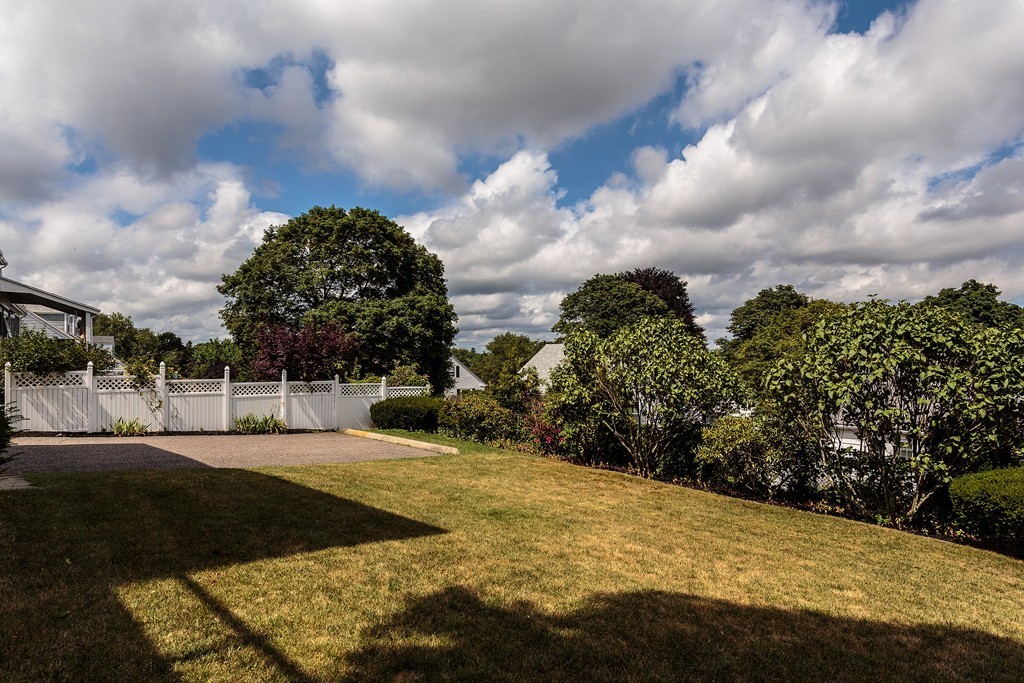 27 Elizabeth Road Belmont, MA 02478 - Photo 19 of 20 Gallery Image 19