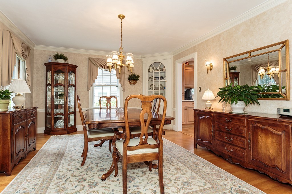 27 Elizabeth Road Belmont, MA 02478 - Photo 6 of 20 Gallery Image 6