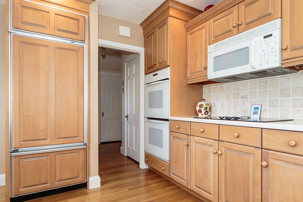 27 Elizabeth Road Belmont, MA 02478 - Photo 9 of 20 Gallery Image 9