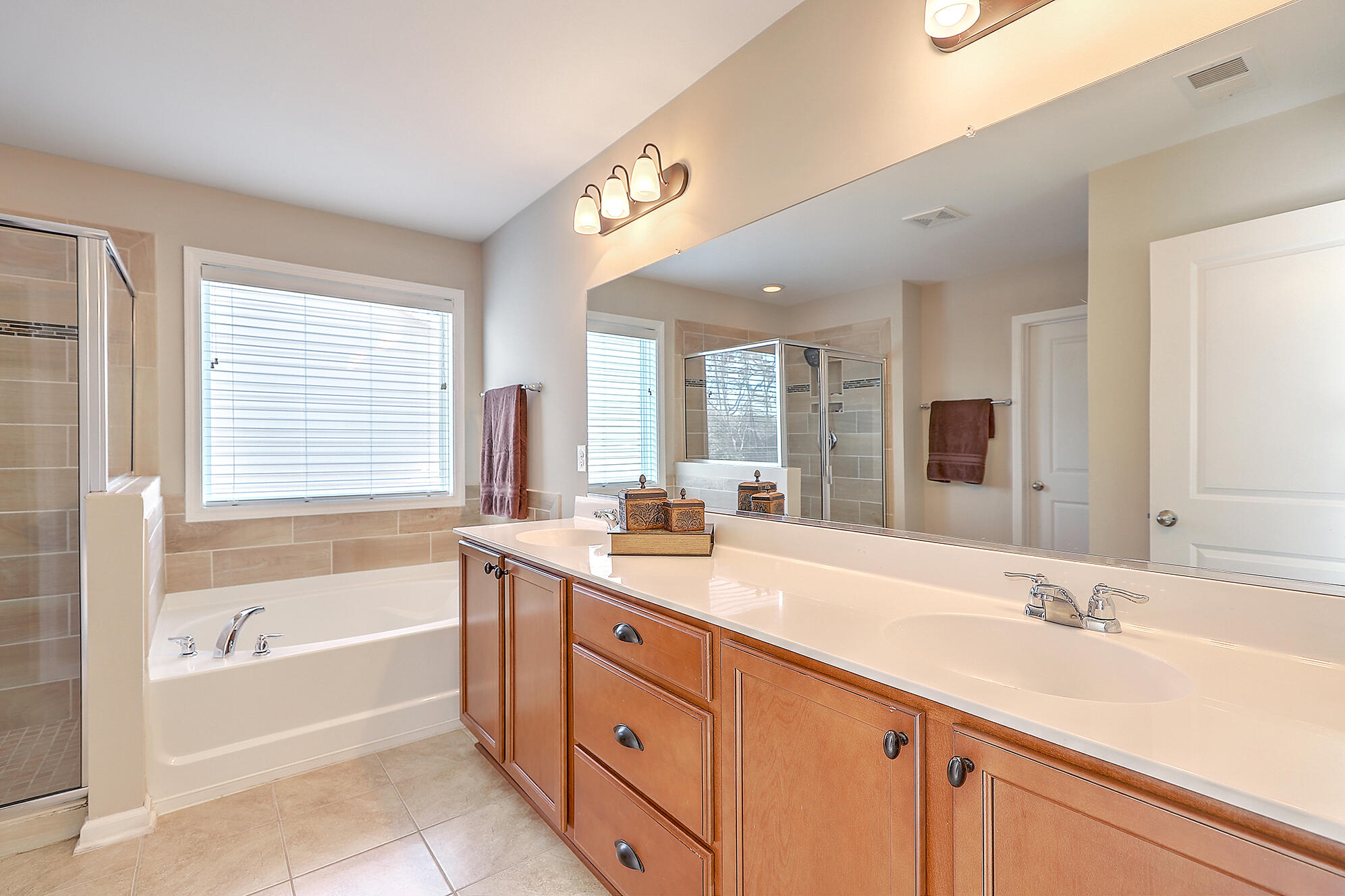 1041 Harbortowne Road Charleston, SC 29412 - Photo 23 of 43 IMG_3662_3_4_5_6_7_8