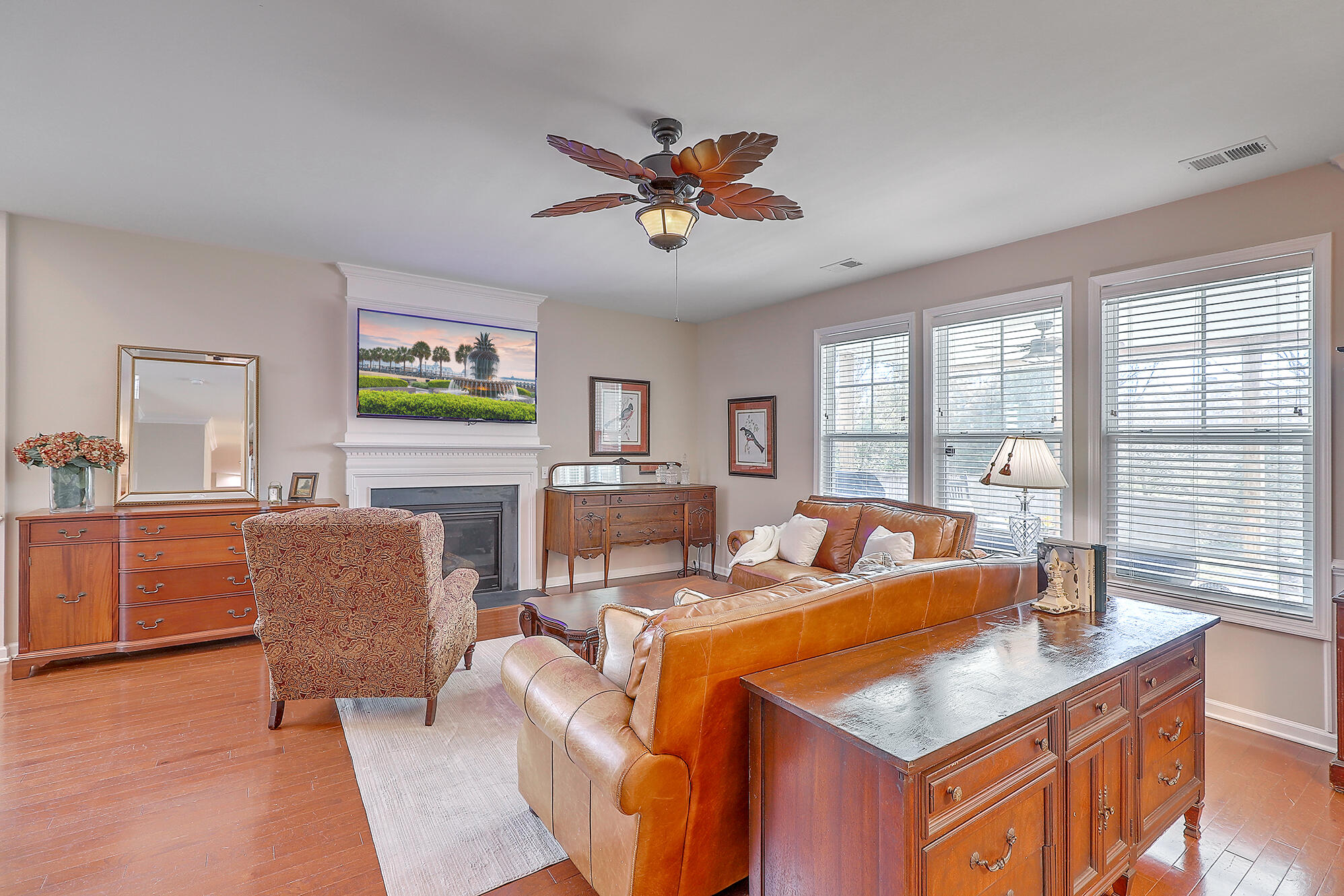 1041 Harbortowne Road Charleston, SC 29412 - Photo 6 of 43 IMG_3515_16_17_18_19_20_21