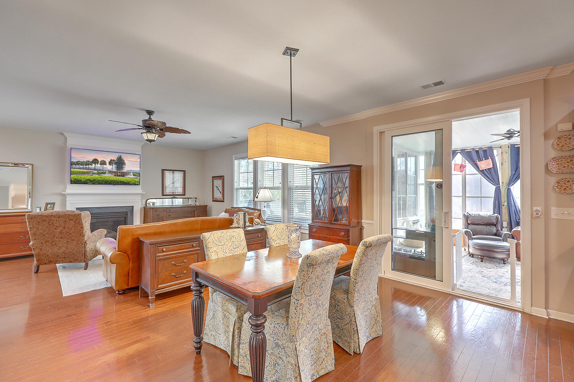 1041 Harbortowne Road Charleston, SC 29412 - Photo 9 of 43 IMG_3536_37_38_39_40_41_42