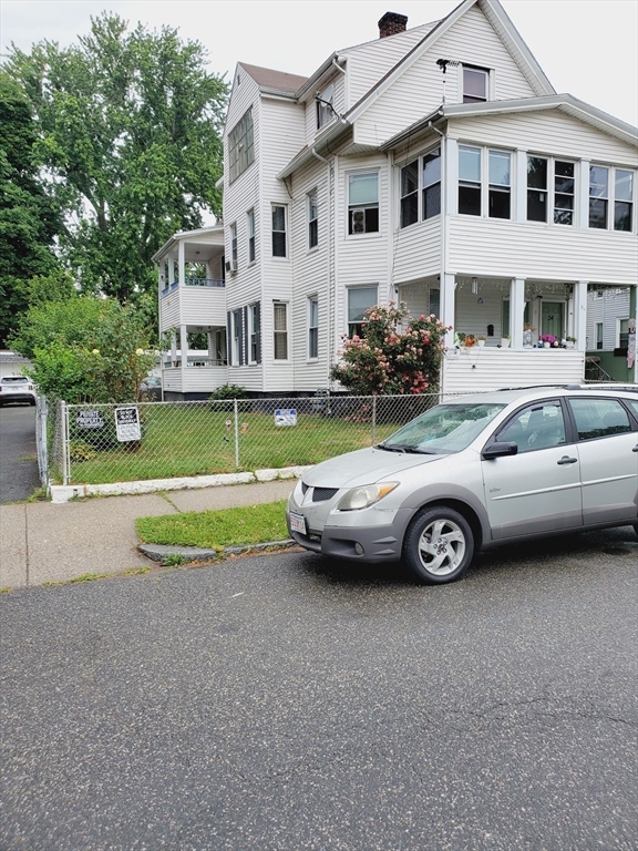 32-34 Montmorenci Street Springfield, MA 01107 - Photo 3 of 11