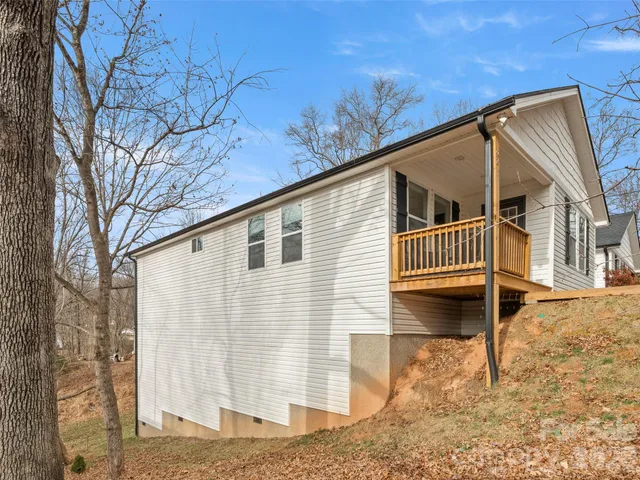 $440,000 | 92 Lakeside Drive, Asheville, NC 28806