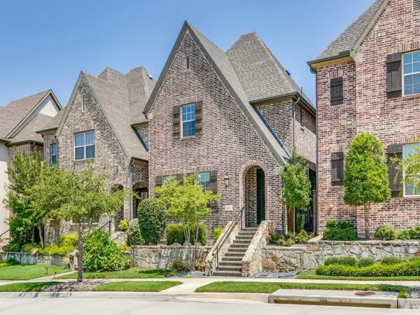 $3,900 | 4864 Isleworth Drive, Irving, TX 75038