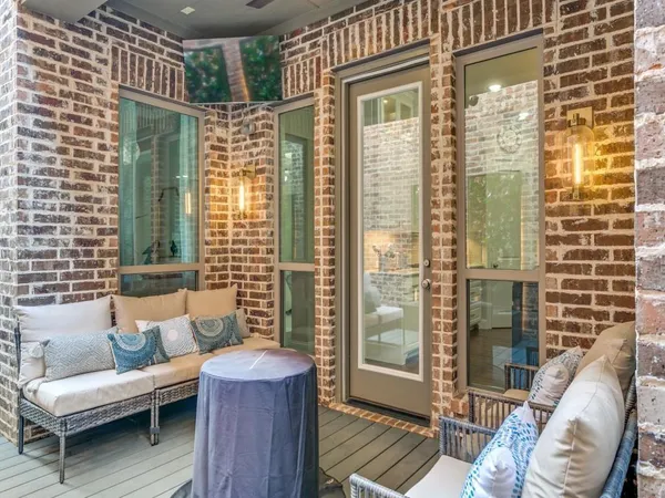 $3,900 | 4864 Isleworth Drive, Irving, TX 75038