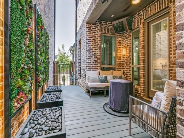 $3,900 | 4864 Isleworth Drive, Irving, TX 75038