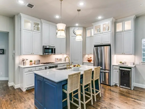 $3,900 | 4864 Isleworth Drive, Irving, TX 75038