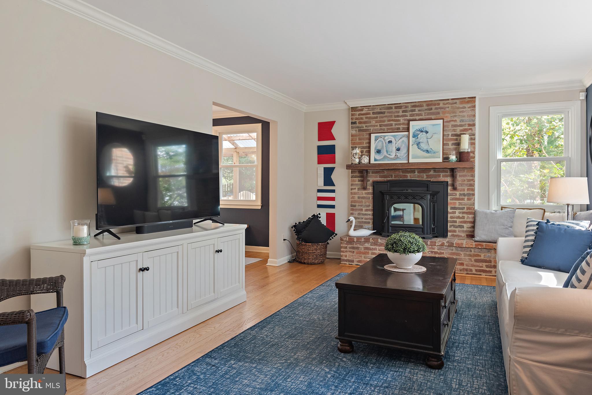 2651 Ogleton Road Annapolis, MD 21403 - Photo 11 of 56 Living Room