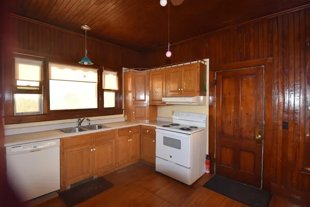 $469,000 | 8682 Highway 22A, Addison, VT 05491