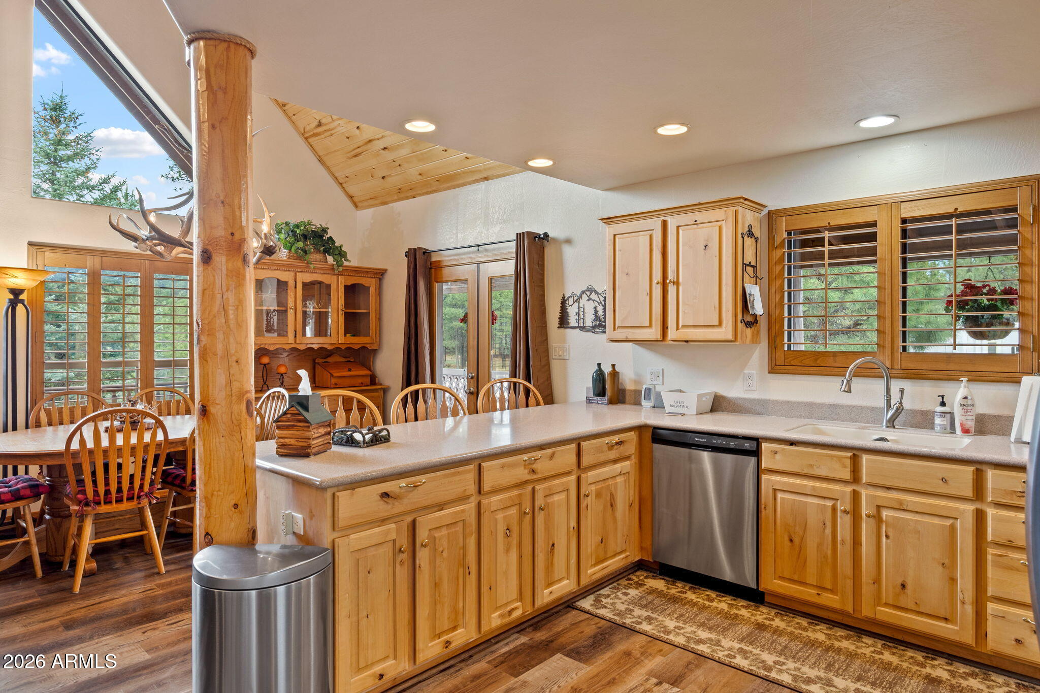 2950 Country View Lane Overgaard, AZ 85933 - Photo 13 of 48