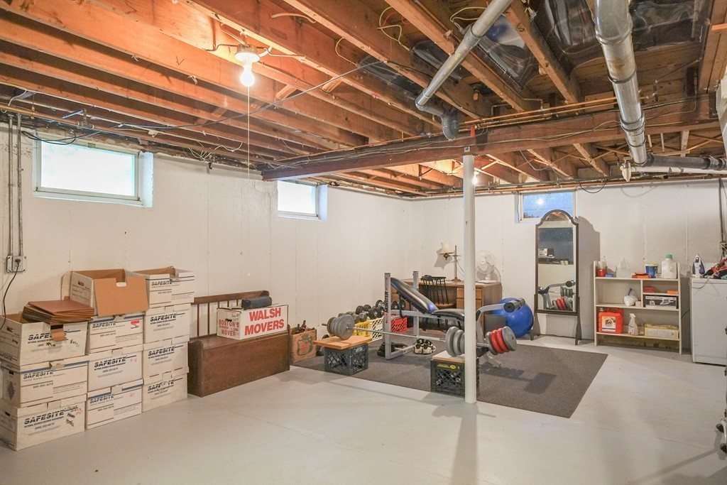 21 Davelin Road Wayland, MA 01778 - Photo 18 of 27 Gallery Image 18