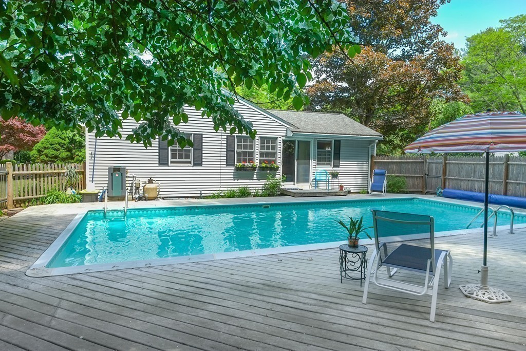 21 Davelin Road Wayland, MA 01778 - Photo 19 of 27 Gallery Image 19