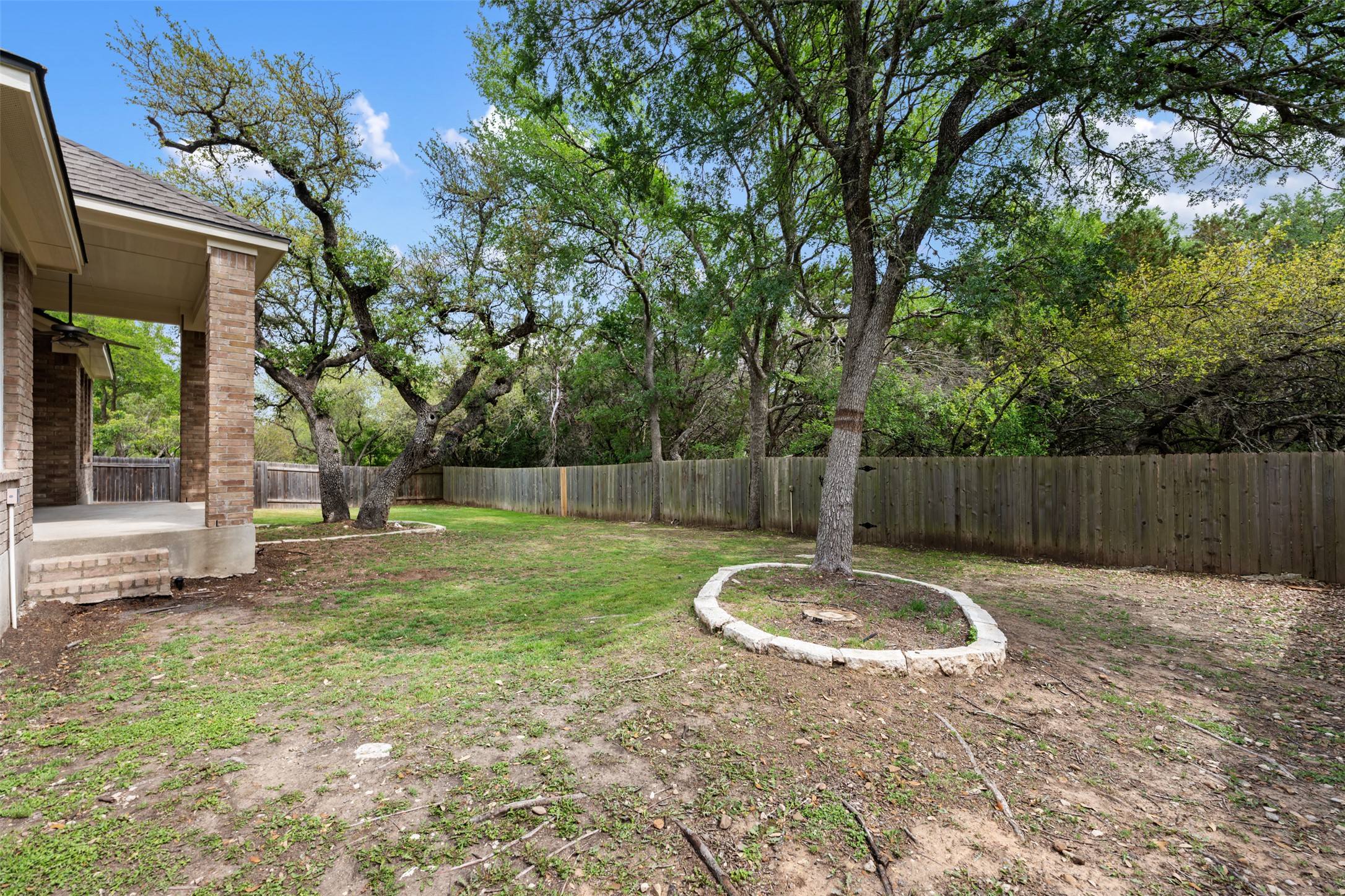 6825 Hansa Loop Austin, TX 78739 - Photo 32 of 37
