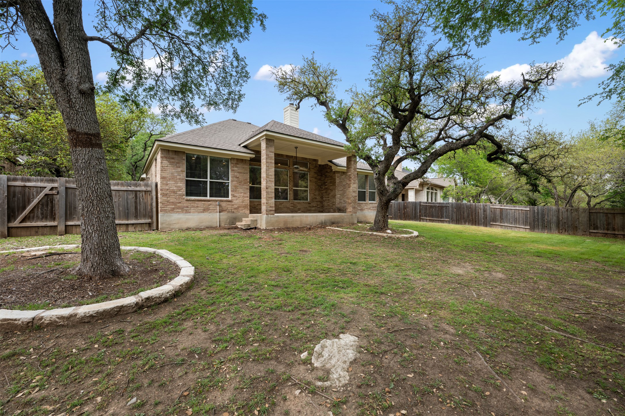 6825 Hansa Loop Austin, TX 78739 - Photo 34 of 37