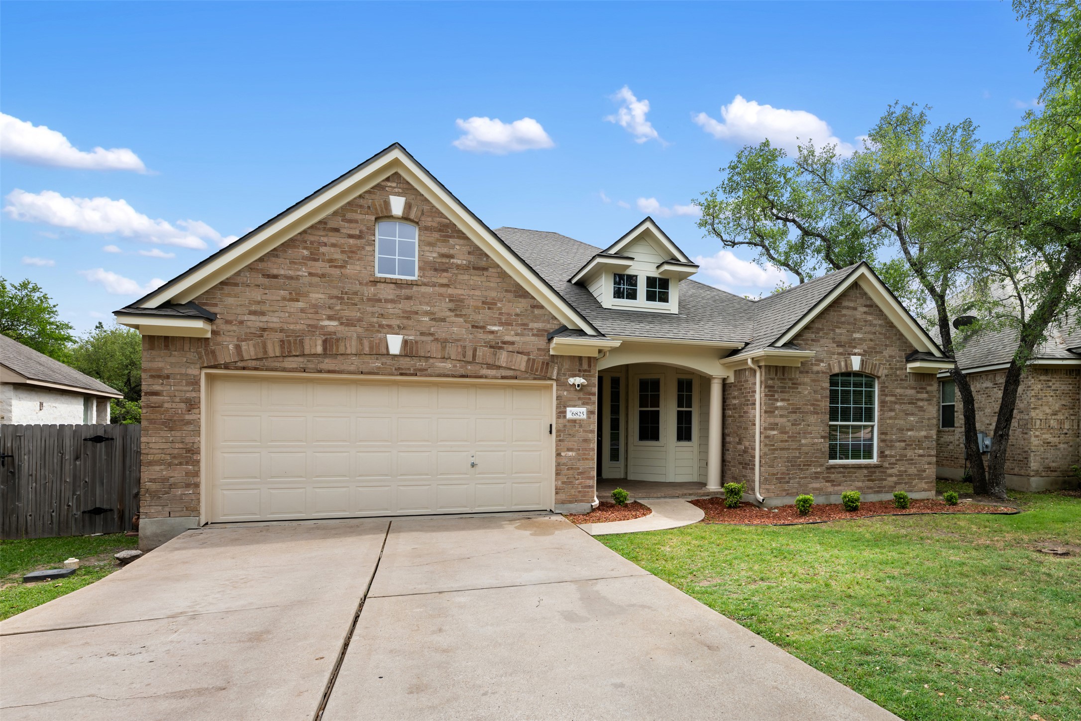 6825 Hansa Loop Austin, TX 78739 - Photo 4 of 37