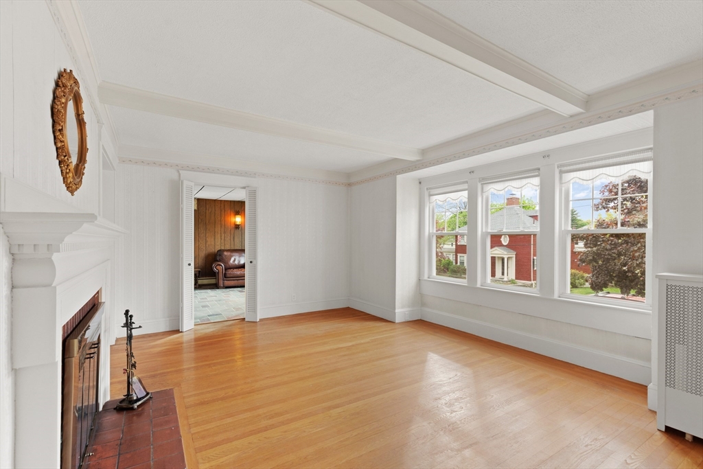 35 Badger Road Medford, MA 02155 - Photo 9 of 30