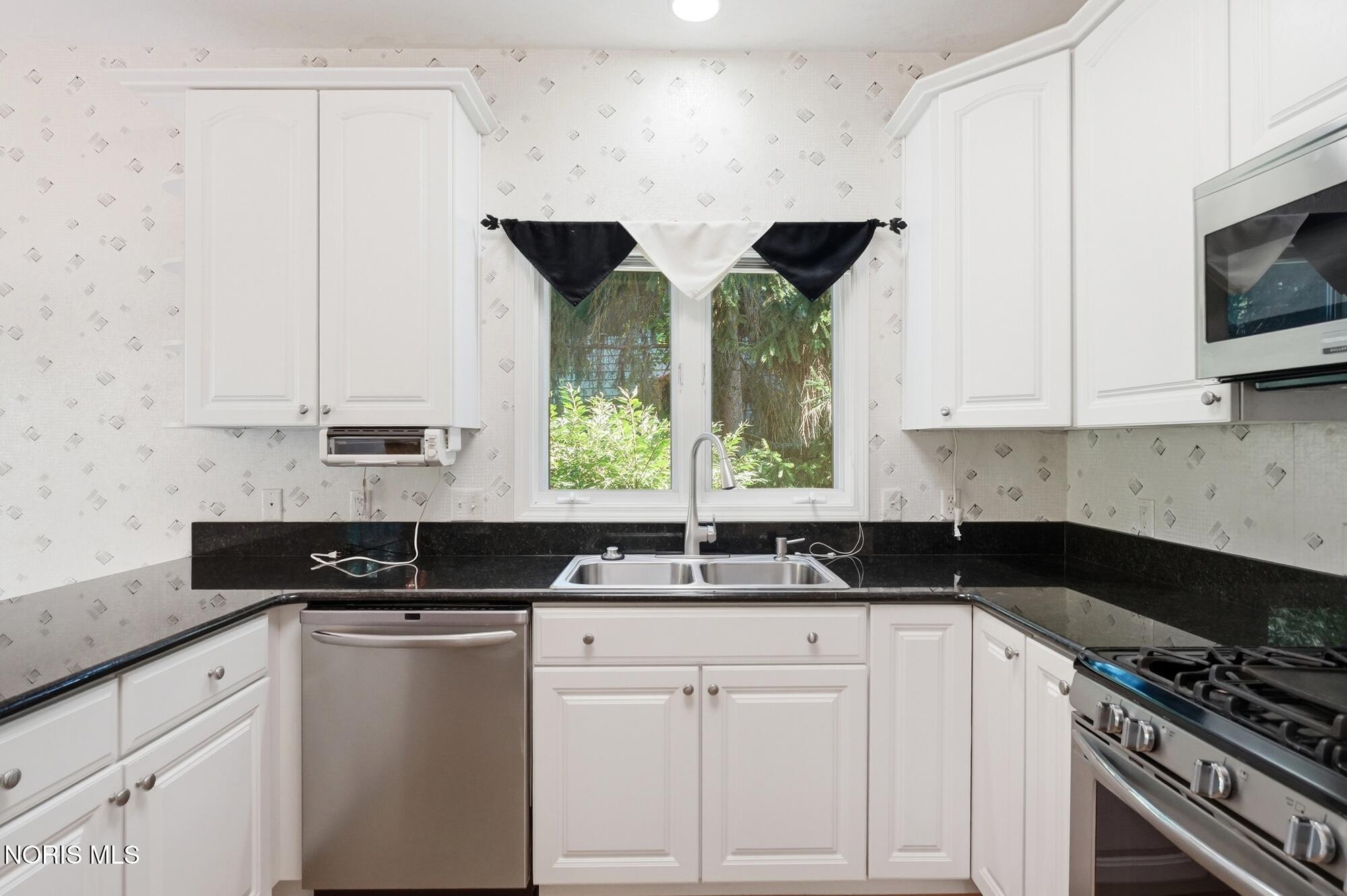 3168 Stone Wall Road Maumee, OH 43537 - Photo 10 of 41 Gallery Image 10