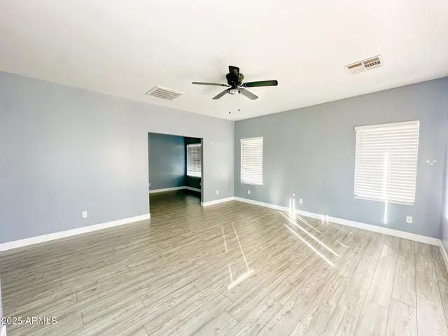 a view of empty room with window