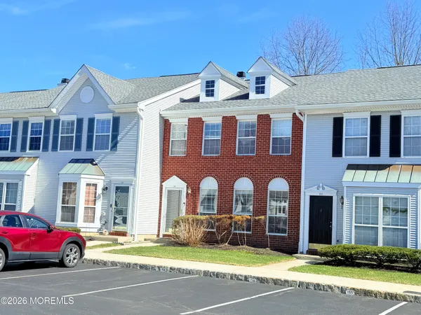 $529,000 | 156 Setter Place, Freehold, NJ 07728