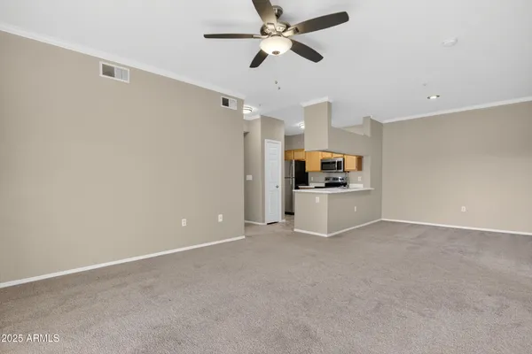 $1,400 | 5401 East Van Buren Street, Unit 2022, Phoenix, AZ 85008