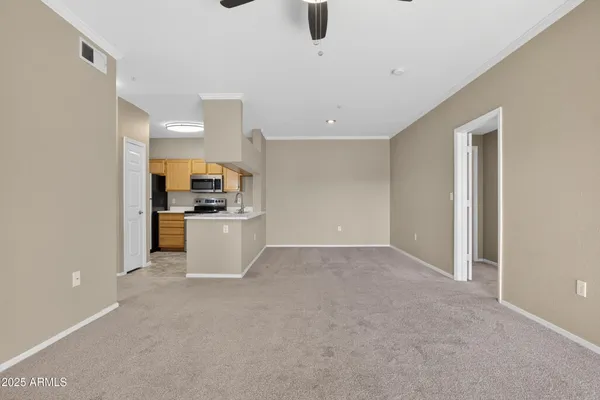 $1,400 | 5401 East Van Buren Street, Unit 2022, Phoenix, AZ 85008