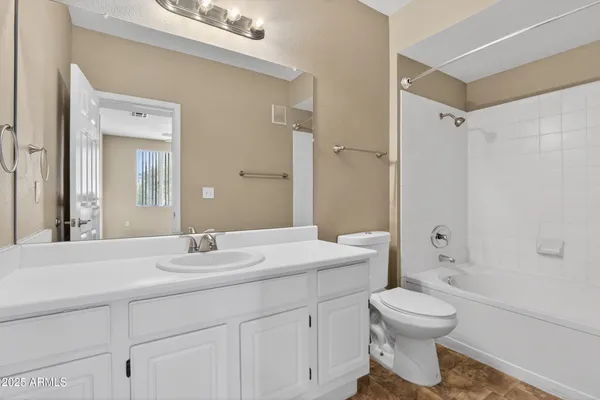 $1,400 | 5401 East Van Buren Street, Unit 2022, Phoenix, AZ 85008