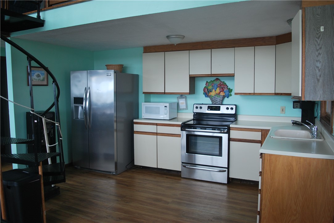 9294 Crescent Beach Wolcott, NY 14590 - Photo 17 of 48