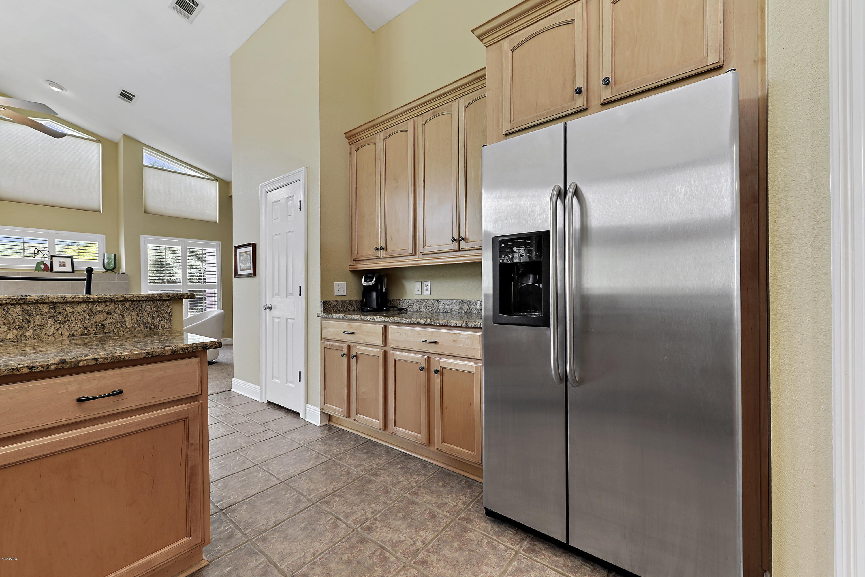 10227 Belle Vue Road D'Iberville, MS 39540 - Photo 14 of 25 Kitchen