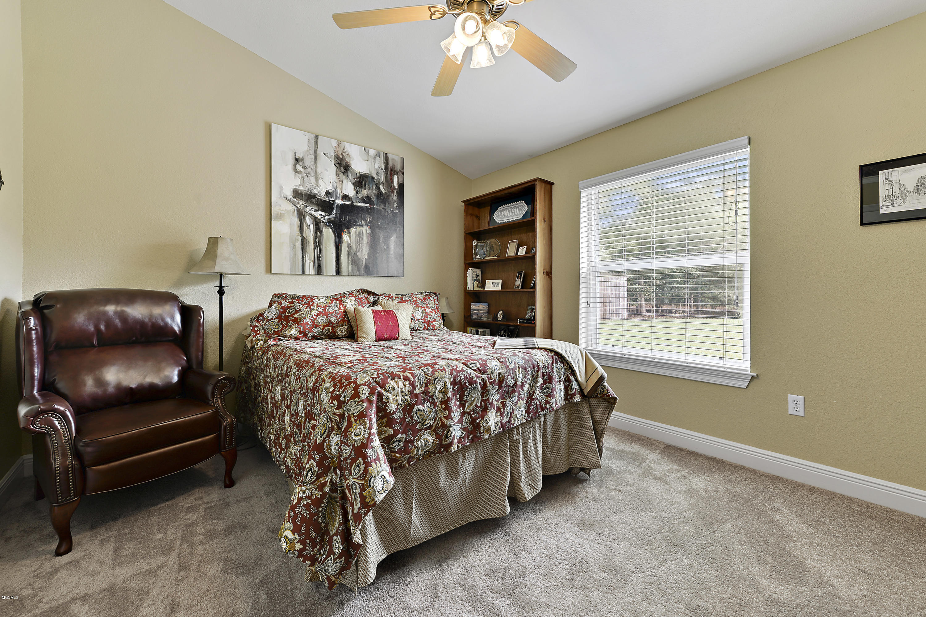 10227 Belle Vue Road D'Iberville, MS 39540 - Photo 19 of 25 Guest Bedroom