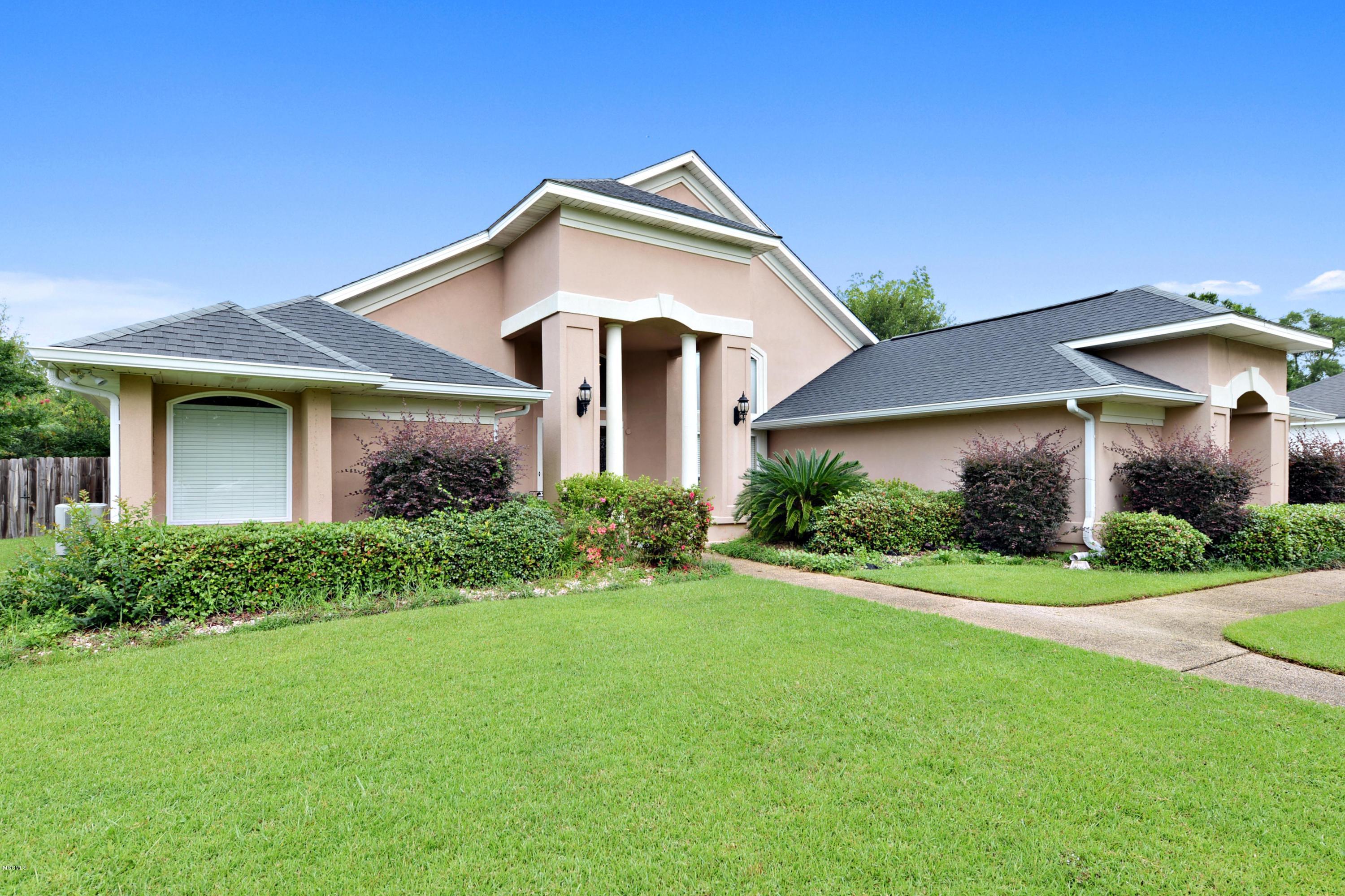 10227 Belle Vue Road D'Iberville, MS 39540 - Photo 2 of 25 Exterior Front