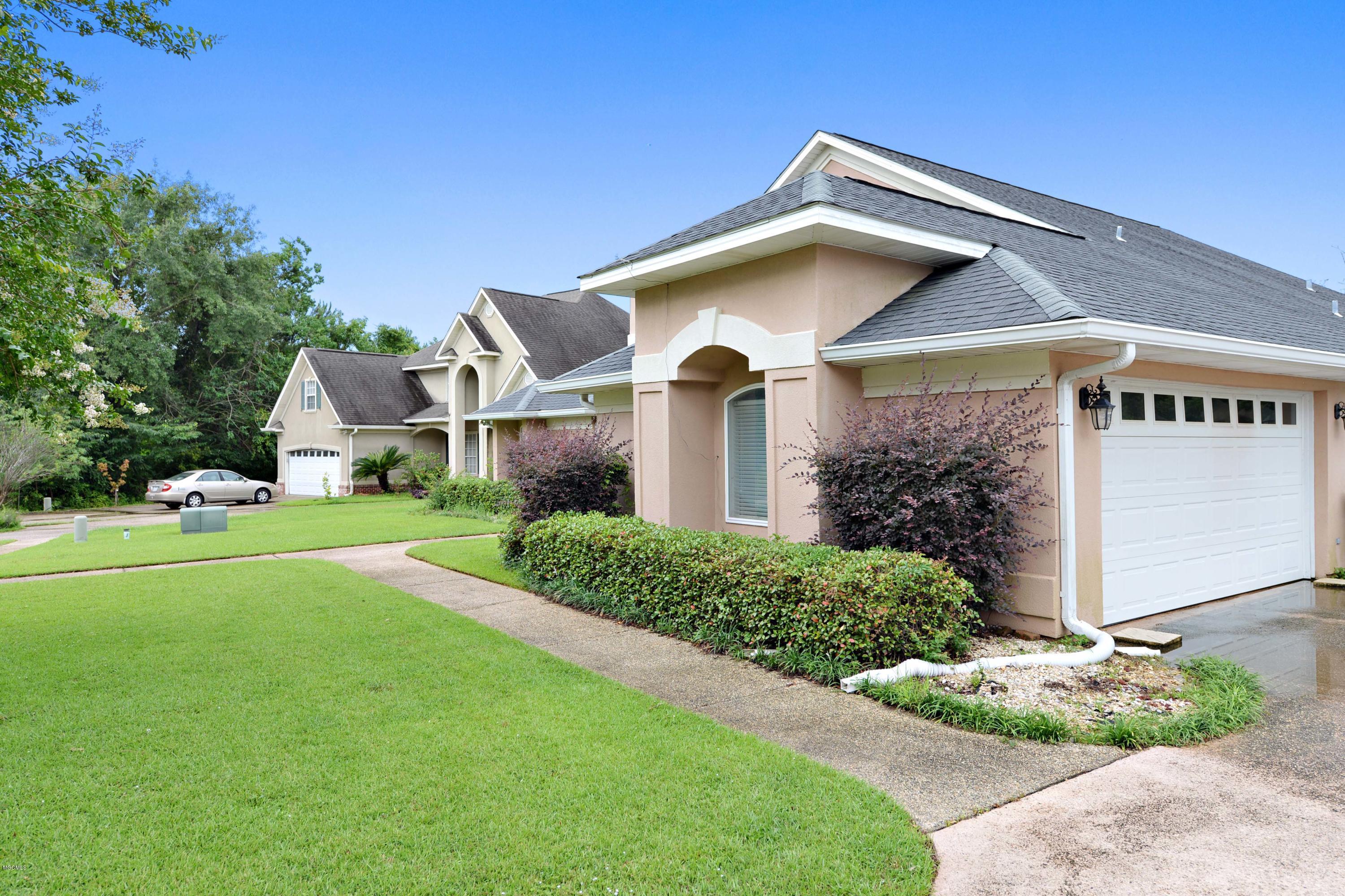 10227 Belle Vue Road D'Iberville, MS 39540 - Photo 3 of 25 Exterior Front