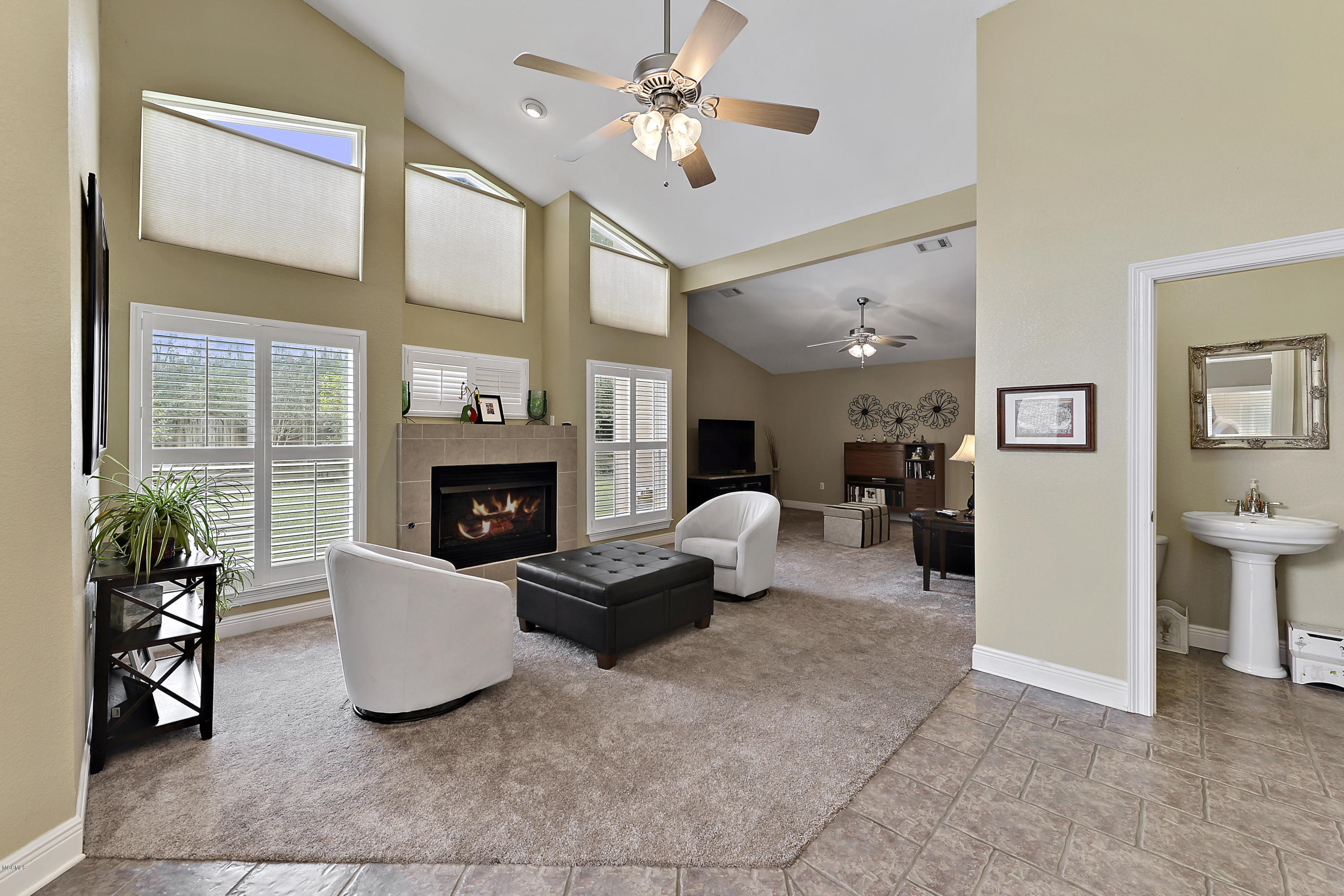 10227 Belle Vue Road D'Iberville, MS 39540 - Photo 7 of 25 Family Room
