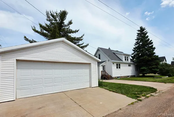 $195,000 | 1203 North 3rd Street, Ishpeming, MI 49849
