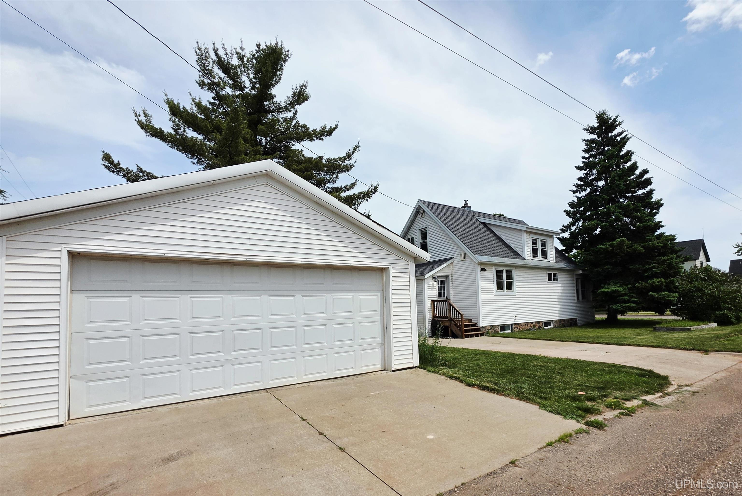 1203 North 3rd Street Ishpeming, MI 49849 - Photo 1 of 39