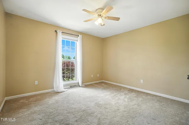 $2,600 | 127 Sarah's Way, Unit 10, Jonesborough, TN 37659